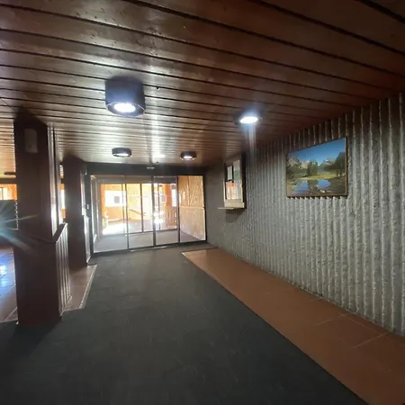 Apartment Serac - Location: En De La Station Mae-9080 *