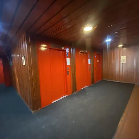 Serac - Location: En De La Station Mae-9080 Apartment *